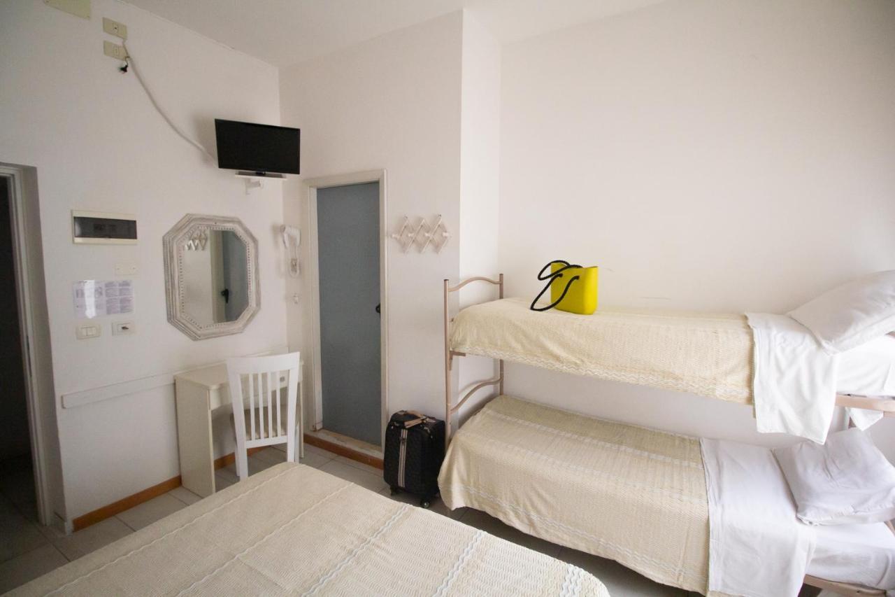 Hotel Morri Bellaria-Igea Marina Eksteriør billede